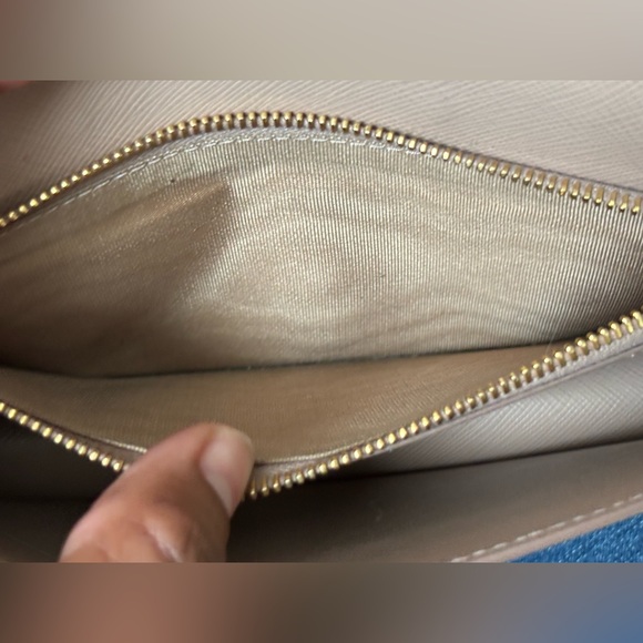 ❌🛑❌Prada 3-Way Clutch. - Picture 12 of 16